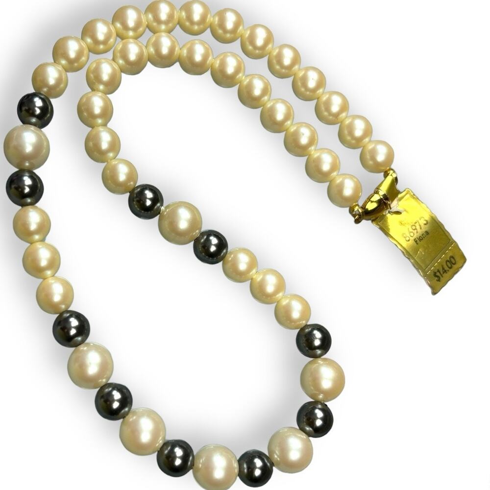 NWT Vintage Monet Faux Pearl Necklace